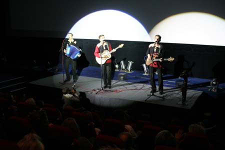 BILD048