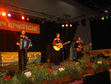 BILD002