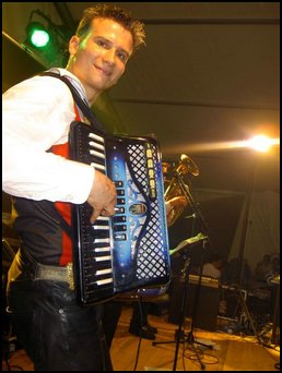 PICT9000.JPG